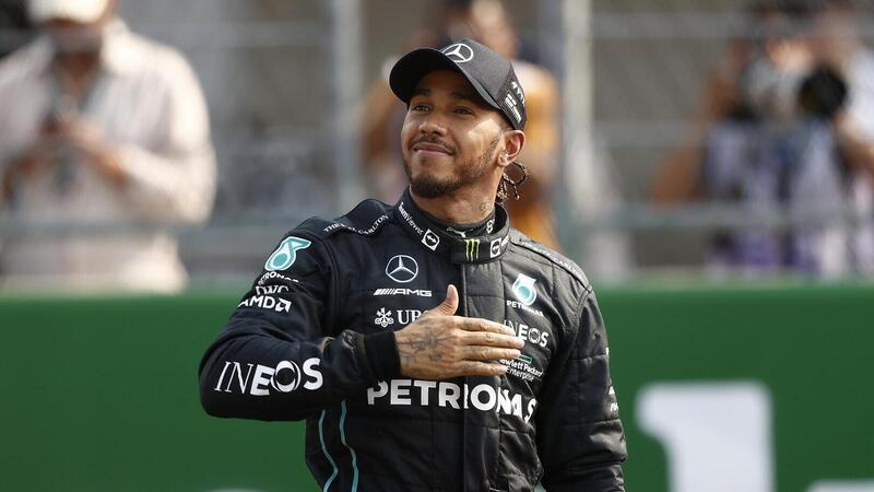 F1. Buon compleanno Lewis Hamilton: i 38 anni dell&rsquo;uomo che sfugge a ogni limite