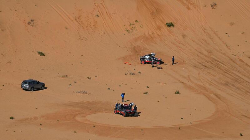 Dakar 2023-D6. Fotofinish. Incidente &ldquo;Peter&rdquo;-Sainz. Mistero Audi. Dud Sta Bene