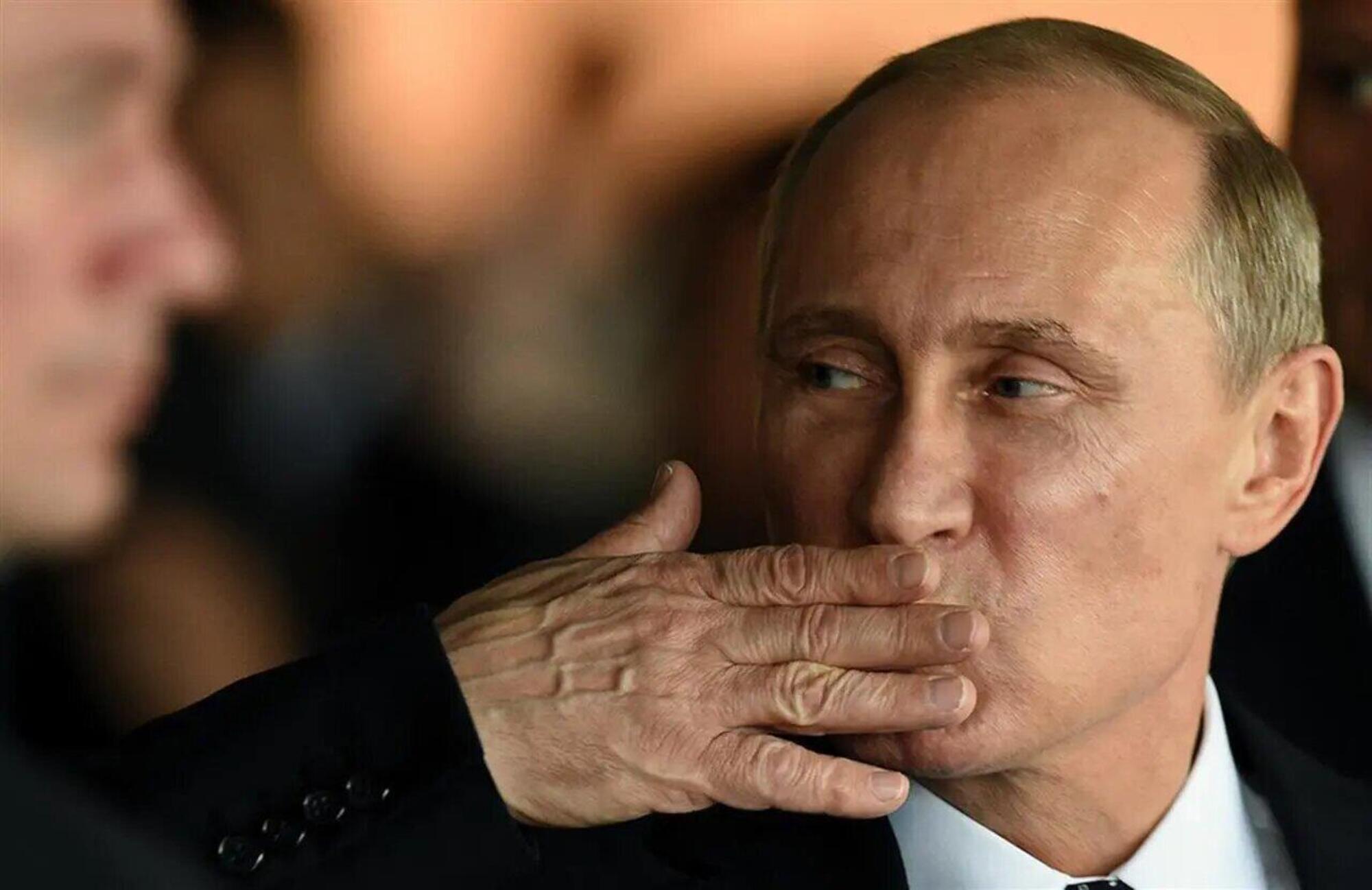Vladimir Putin, chiss&agrave; se ricambia l&#039;amore di Berlusconi...