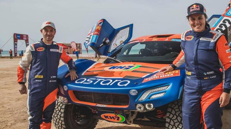 Dakar 2023-D8. Fotofinish. Notizione: Tutti al Bivacco di Riyadh!