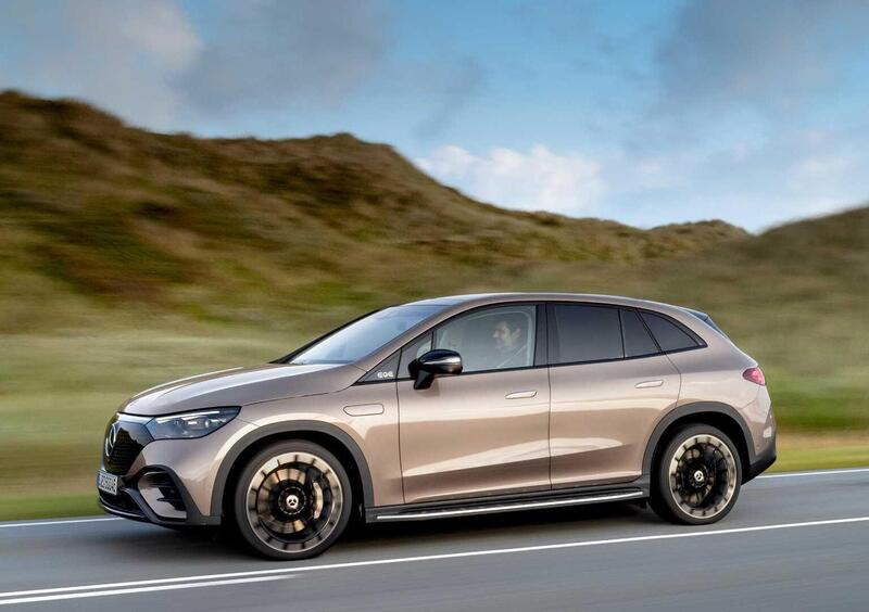 Mercedes-Benz EQE SUV (2022-->>) (8)