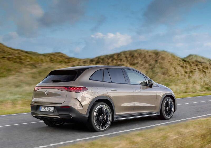 Mercedes-Benz EQE SUV (2022-->>) (9)