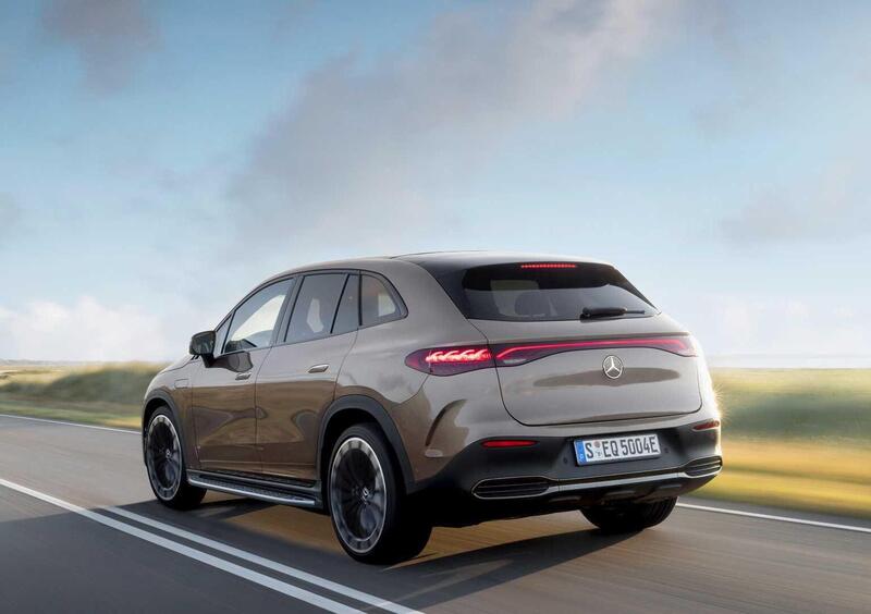 Mercedes-Benz EQE SUV (2022-->>) (11)