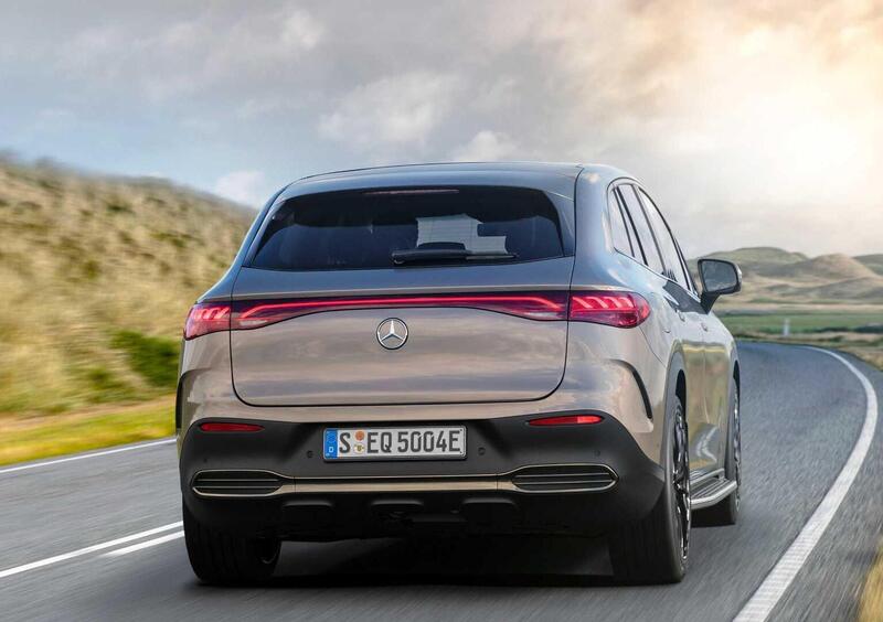 Mercedes-Benz EQE SUV (2022-->>) (18)