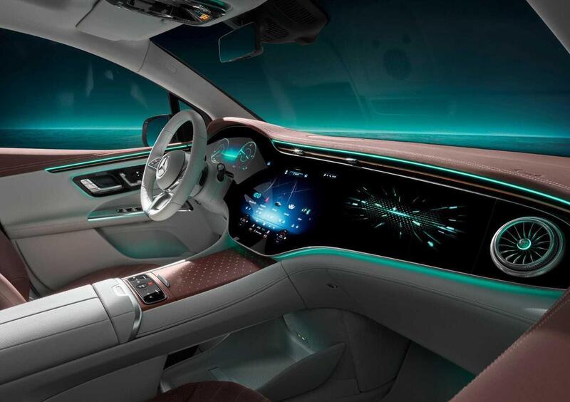 Mercedes-Benz EQE SUV (2022-->>) (22)