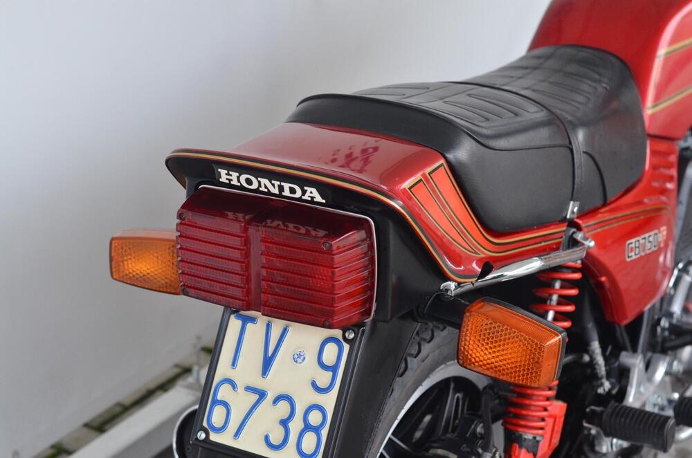 Honda CB 750 F (8)
