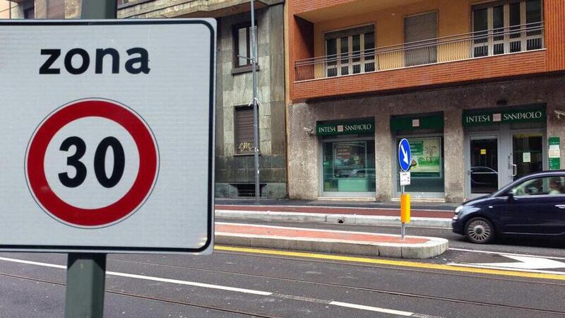 Anche Milano inchioda! Limite a 30 km/h dal 2024