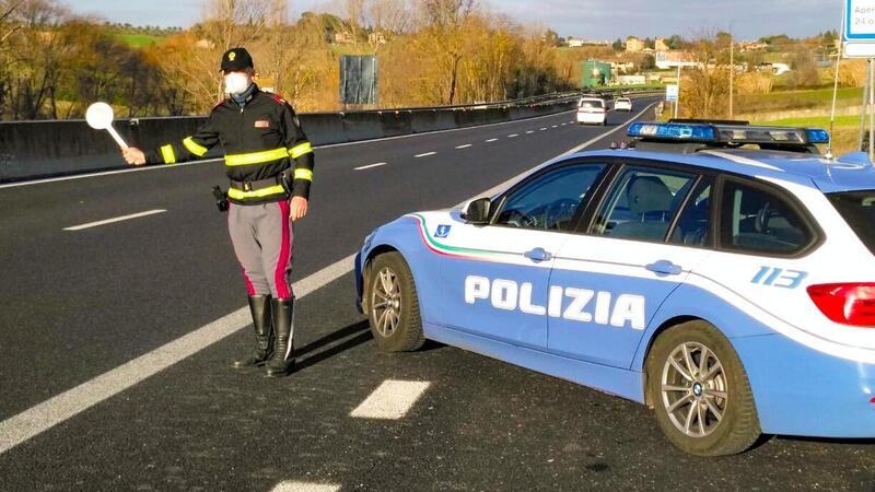 In fuga per due mesi con una moto rubata, arrestato in Francia dopo una sparatoria