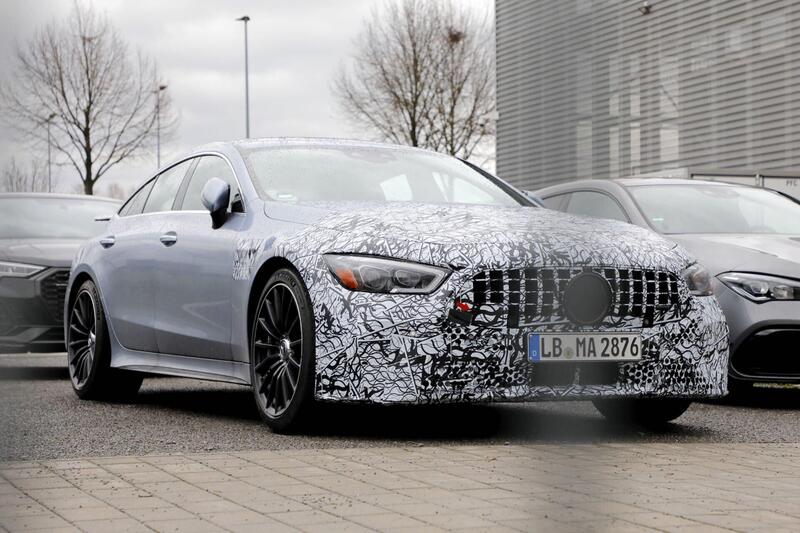 Mercedes AMG GT 4 porte, ecco le foto spia del nuovo Facelift