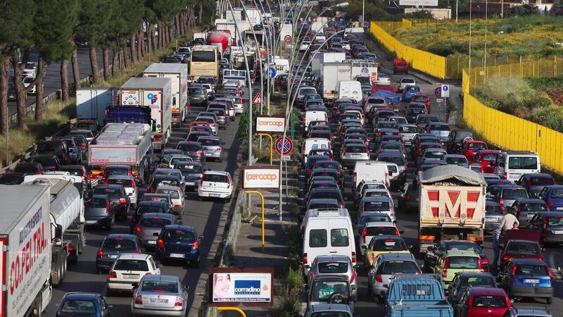 A Palermo si sta per 5 giorni l&rsquo;anno nel traffico: la classifica delle citt&agrave; pi&ugrave; ingolfate del mondo