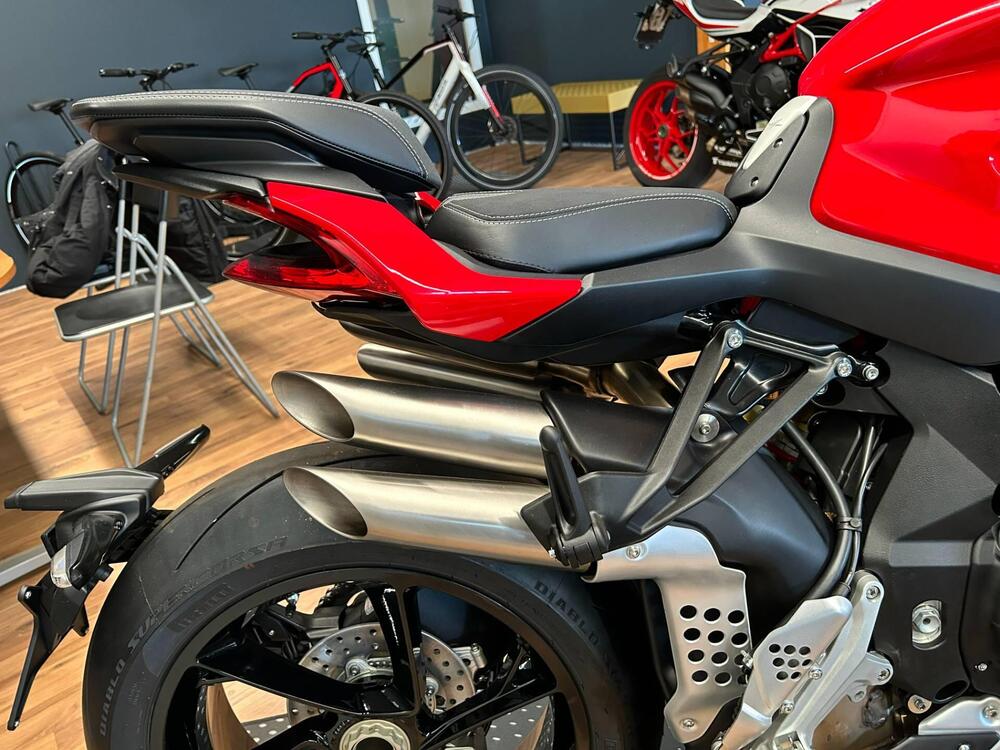 MV Agusta Brutale 1000 RS (2022 - 25) (9)