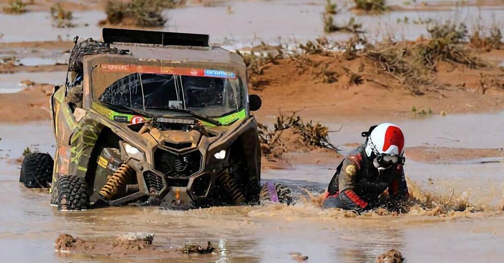 Ancora disastro alla Dakar, tra pioggia e fango. L&rsquo;edizione 2023 &egrave; stata la pi&ugrave; dura? Di certo la pi&ugrave; bagnata