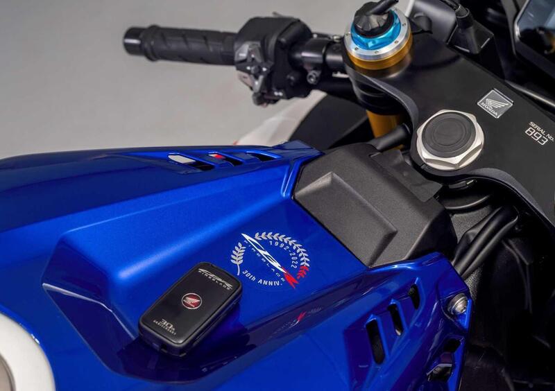 Honda CBR 1000 RR CBR 1000 RR-R Fireblade SP 30th Anniversary (2022 - 23) (8)