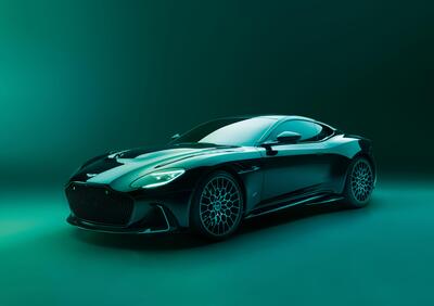 Aston Martin DBS 770 Ultimate, l'ultima prima dell'addio del V12 