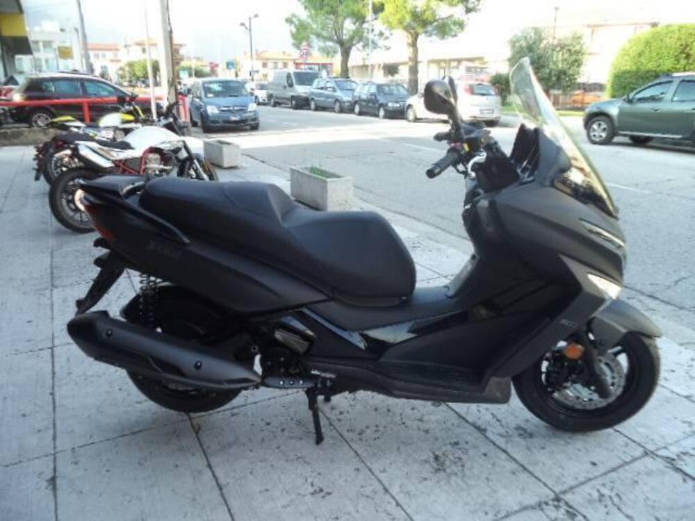 Kymco X-Town 300i (2021 - 24) (2)