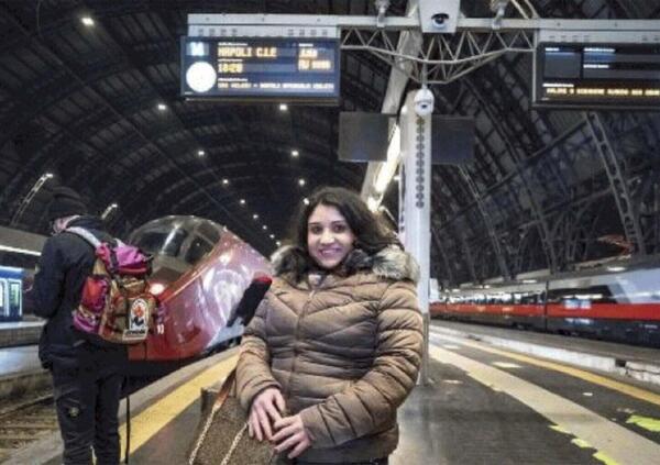 La bidella pendolare, tutti i giorni da Napoli a Milano: &quot;Treno costa meno dell'affitto&quot;