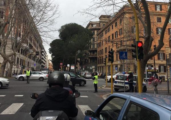 Traffico in tilt causa taglio dei platani: rabbia contro il sindaco di Roma Gualtieri