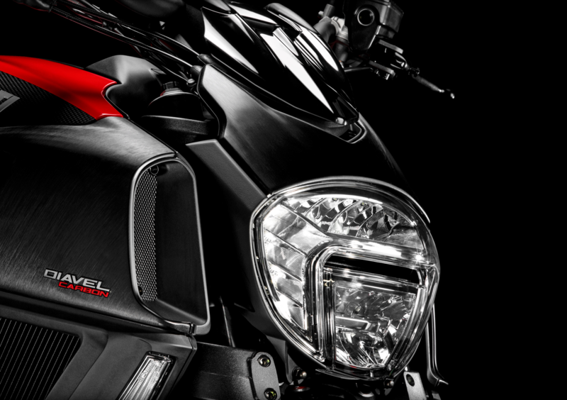 Ducati Diavel 1200 Diavel 1200 Carbon (2014 - 16)