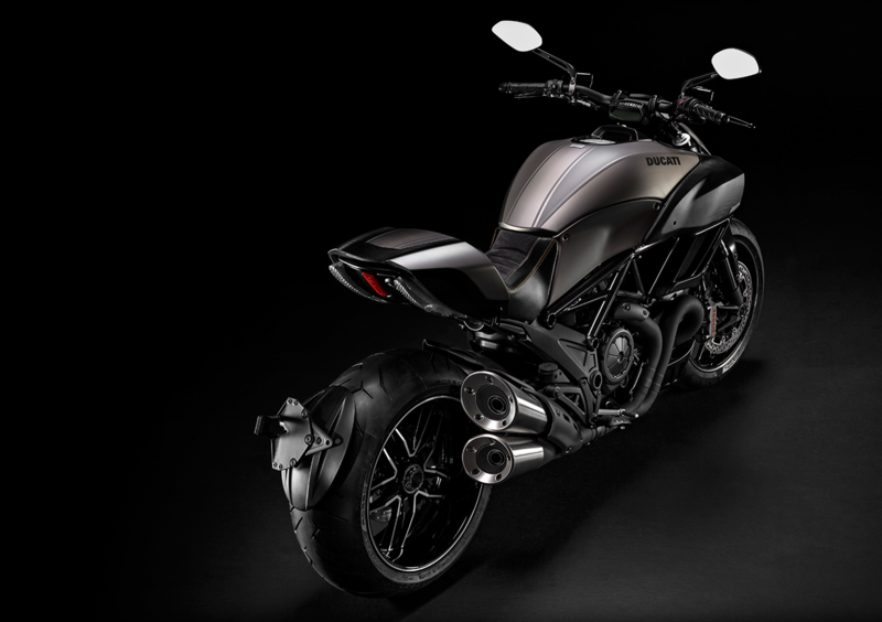 Ducati Diavel 1200 Diavel 1200 Titanium (2015) (5)