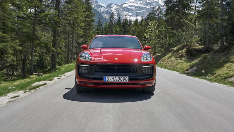 Porsche, 2022 anno record: in testa Macan e Cayenne   