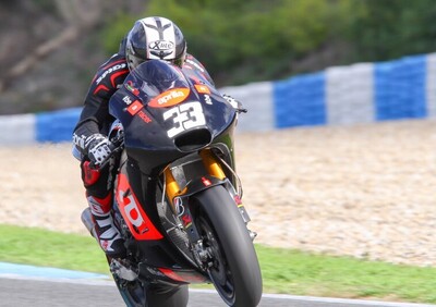 MotoGP. Aprilia cresce nei test di Jerez. Melandri: Mi sento impacciato