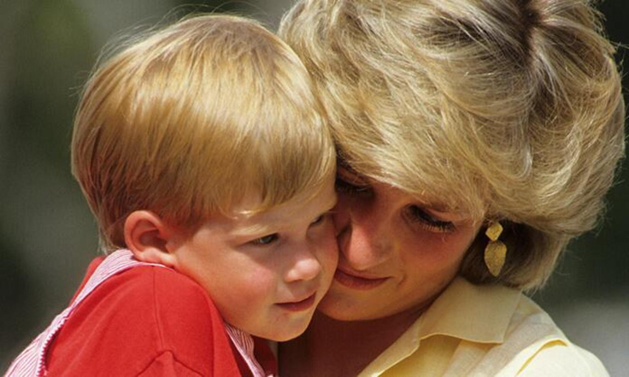 Lady Diana insieme al principe Harry