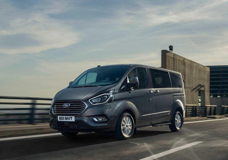 Ford Tourneo Custom (4)
