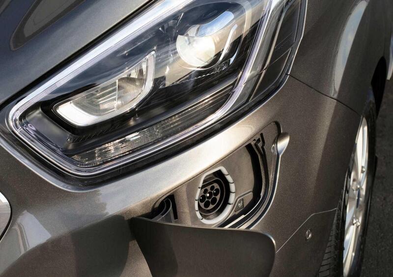 Ford Tourneo Custom (8)