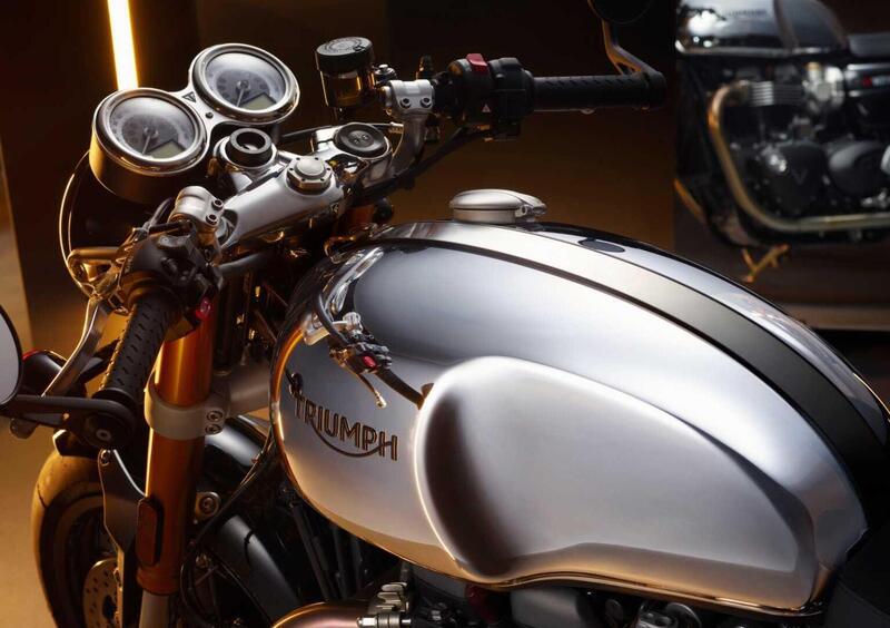 Triumph Thruxton 1200 Thruxton RS Chrome Edition (2023) (10)