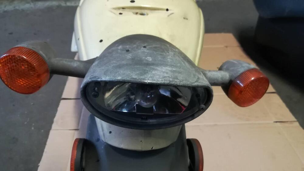 Corpo fanale posteriore con frecce Aprilia Scarabe