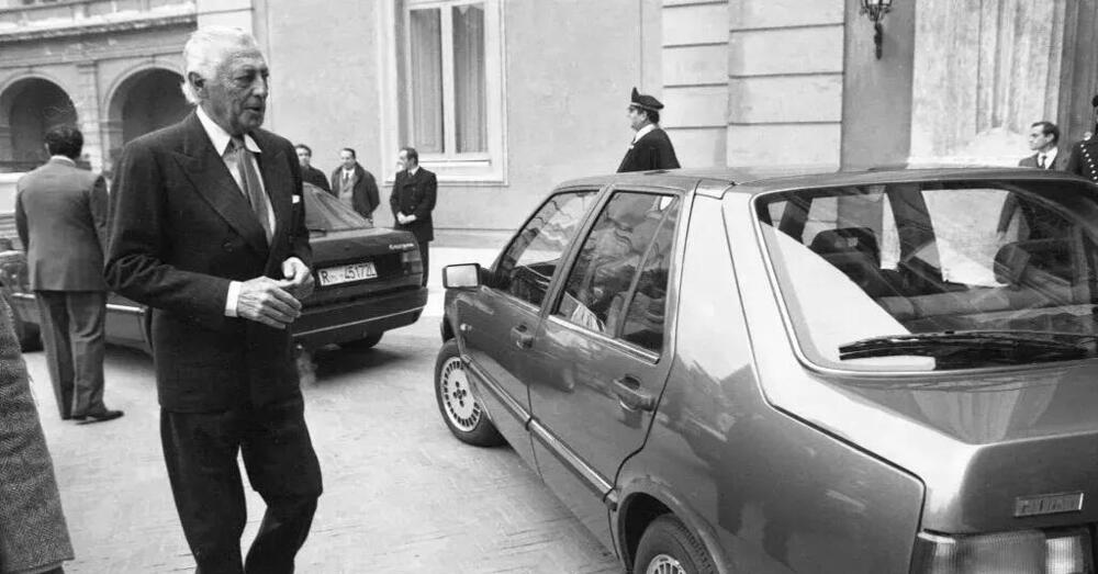 Gianni Agnelli, ecco le sue auto iconiche gli spassosi aneddoti dell&#039;Avvocato