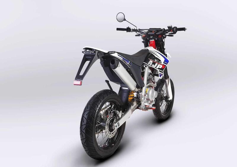 AJP SPR 240 SPR 240 Supermoto (2023 - 25) (2)