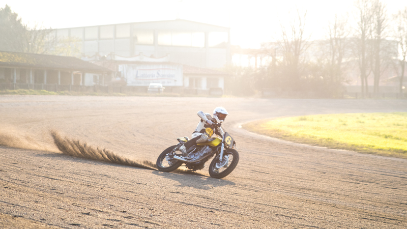  A Scuola di Flat Track con Marco Belli, Yamaha e Deus