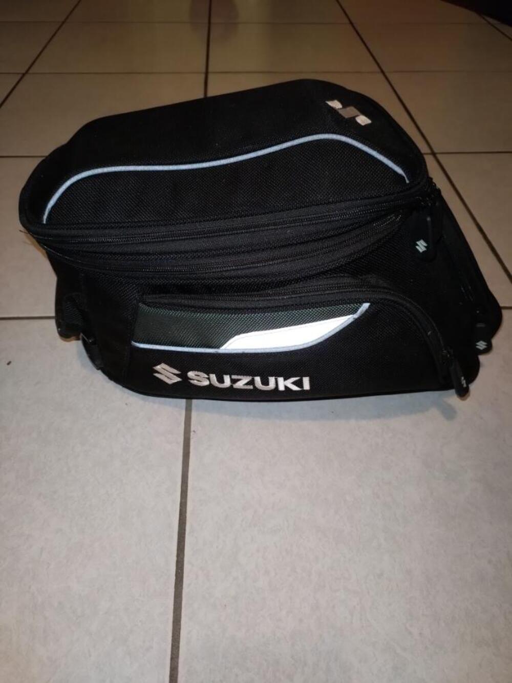 borsa serbatoio v strom Suzuki (2)