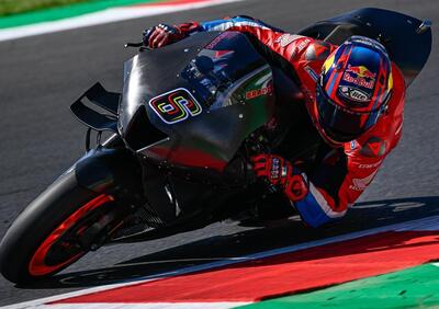 MotoGP 2023. MotoGP 2023. Stefan Bradl e la nuova Honda: “Sì, sto guidando con un forcellone Kalex in alluminio e un impianto di scarico Akrapovic”