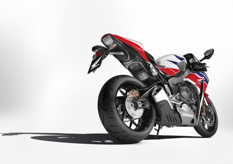 Honda CBR 1000 RR CBR 1000 RR Fireblade (2012 - 16) (6)