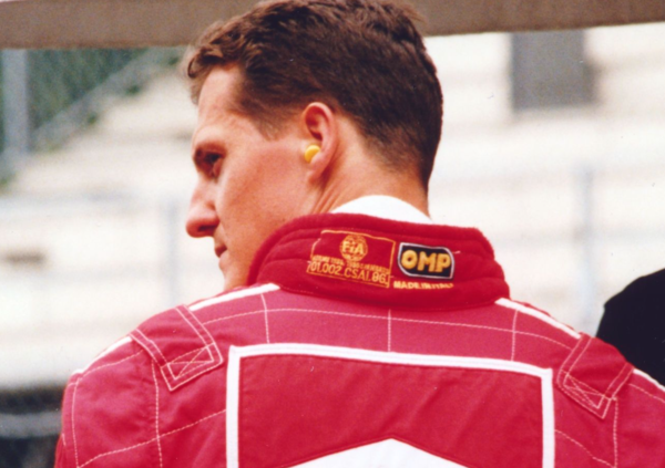 Indifeso ma per sempre pi&ugrave; grande di chi l&#039;ha tradito: la terribile storia delle foto rubate di Michael Schumacher