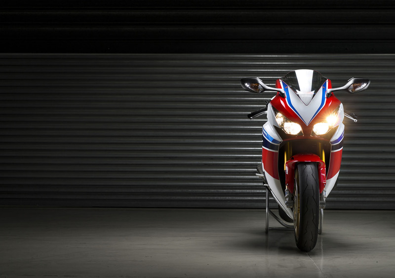 Honda CBR 1000 RR CBR 1000 RR Fireblade SP (2014 - 16) (8)