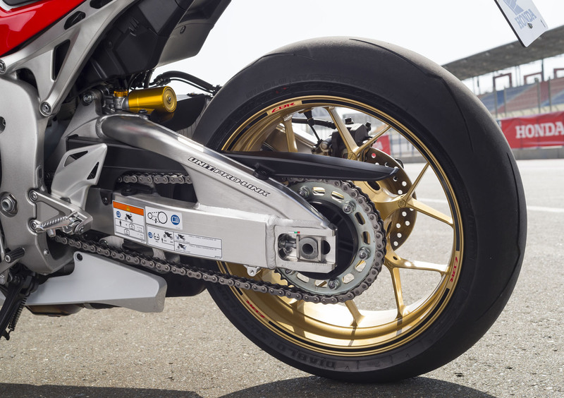 Honda CBR 1000 RR CBR 1000 RR Fireblade SP (2014 - 16) (13)