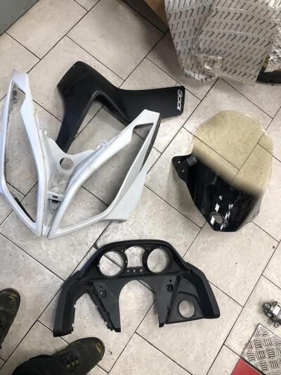 Downtown cupolino e altro Kymco