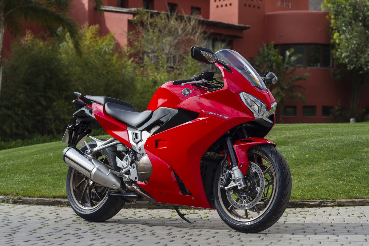 Honda VFR 800 F (2014 - 16)