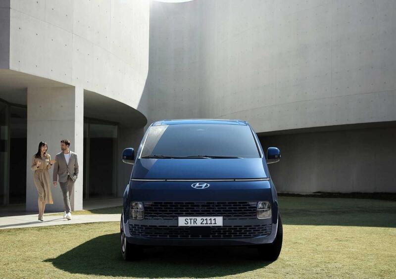 Hyundai Staria (2023-->>) (11)