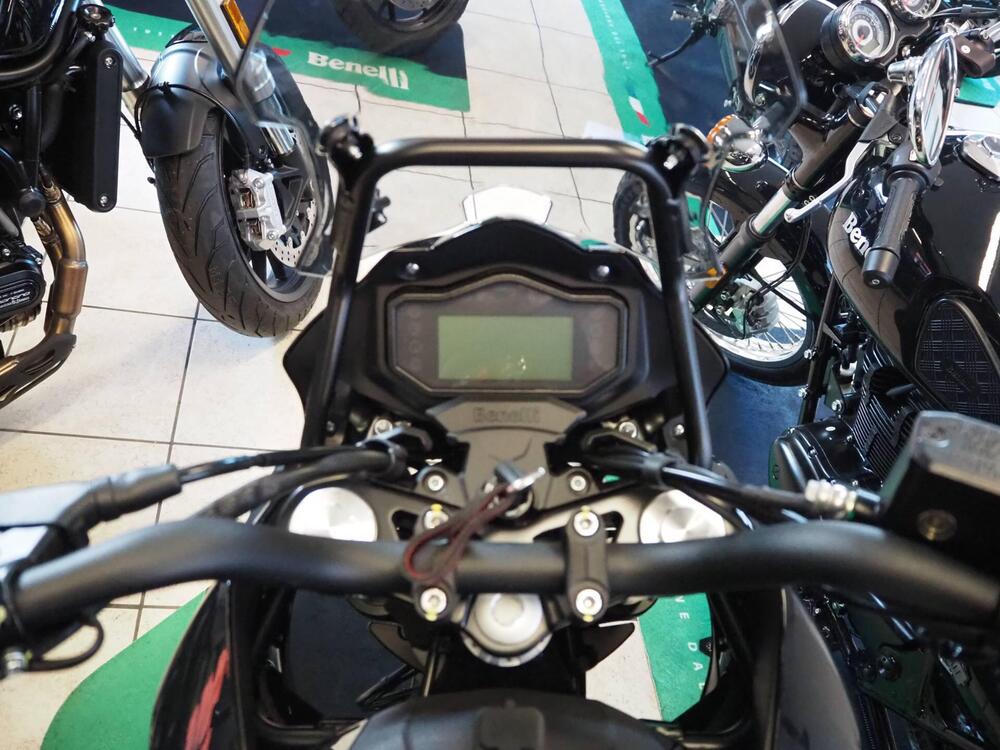 Benelli TRK 251 (2022 - 25) (8)