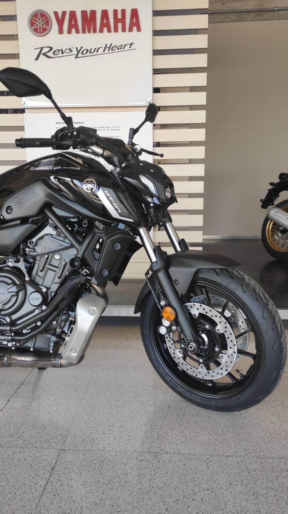 Yamaha MT-07 Pure (2023 - 25) (3)