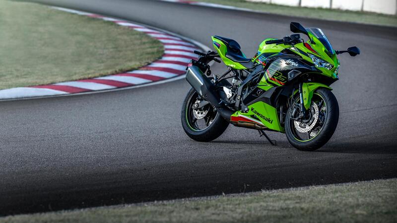 Kawasaki ZX-4R: la piccola Ninja sportiva a quattro cilindri! [AGGIORNATO]