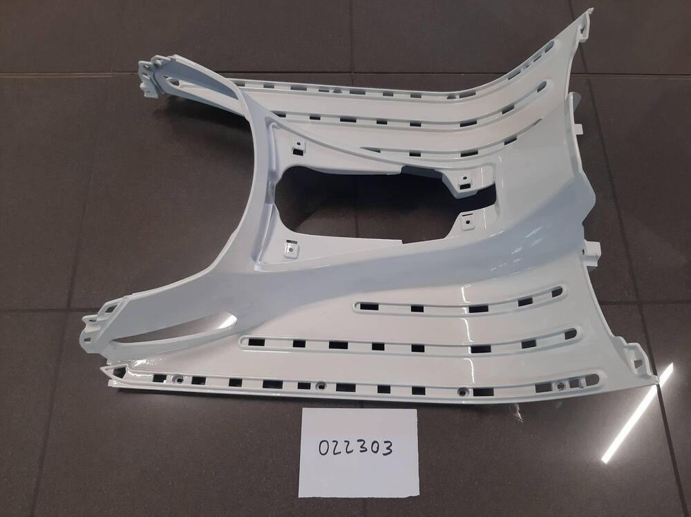 Pedana per Vespa GTS super 300 MY 22 (2)