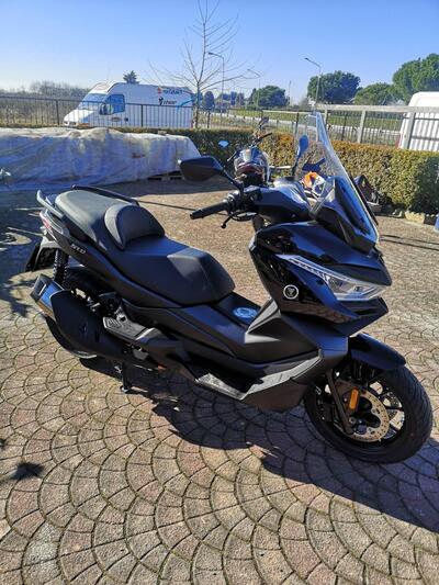 Voge Sfida SR4 MAX (2024 - 25) nuova