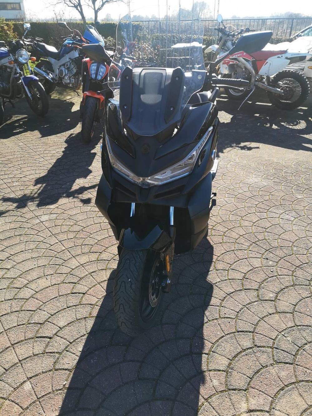 Voge Sfida SR4 MAX (2024 - 25) (4)