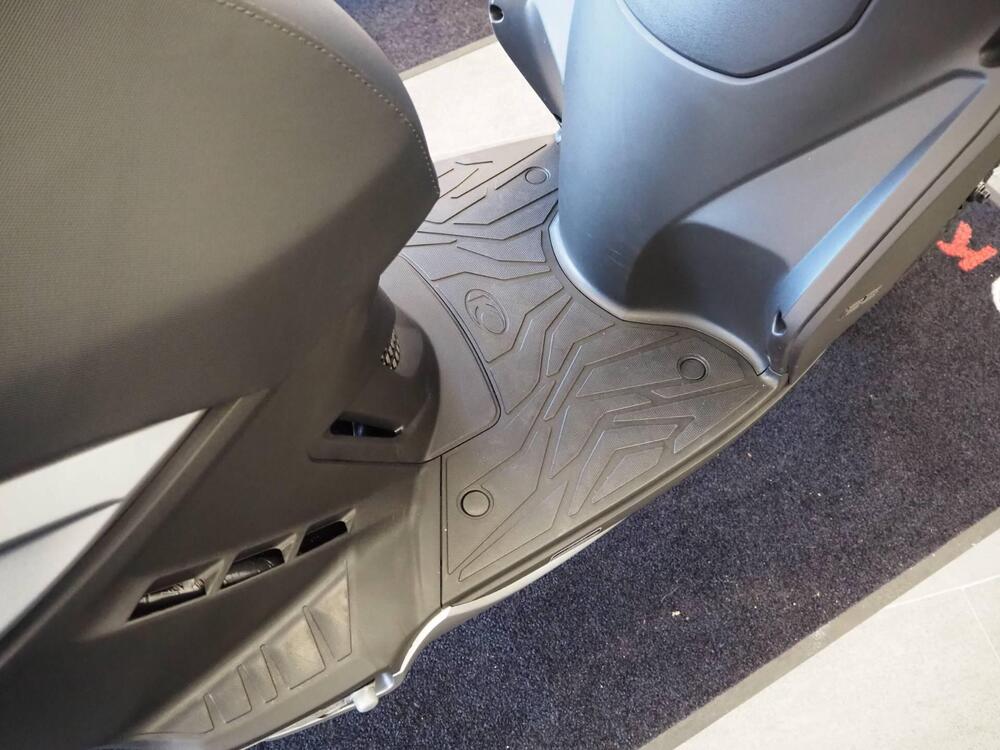 Kymco Agility 125 R16 + (2021 - 25) (5)