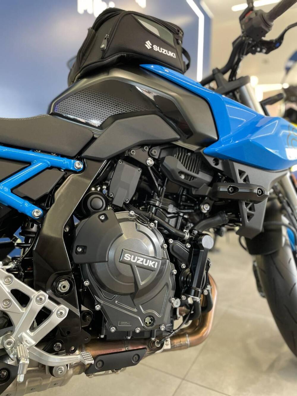 Suzuki GSX-8S (2025) (9)